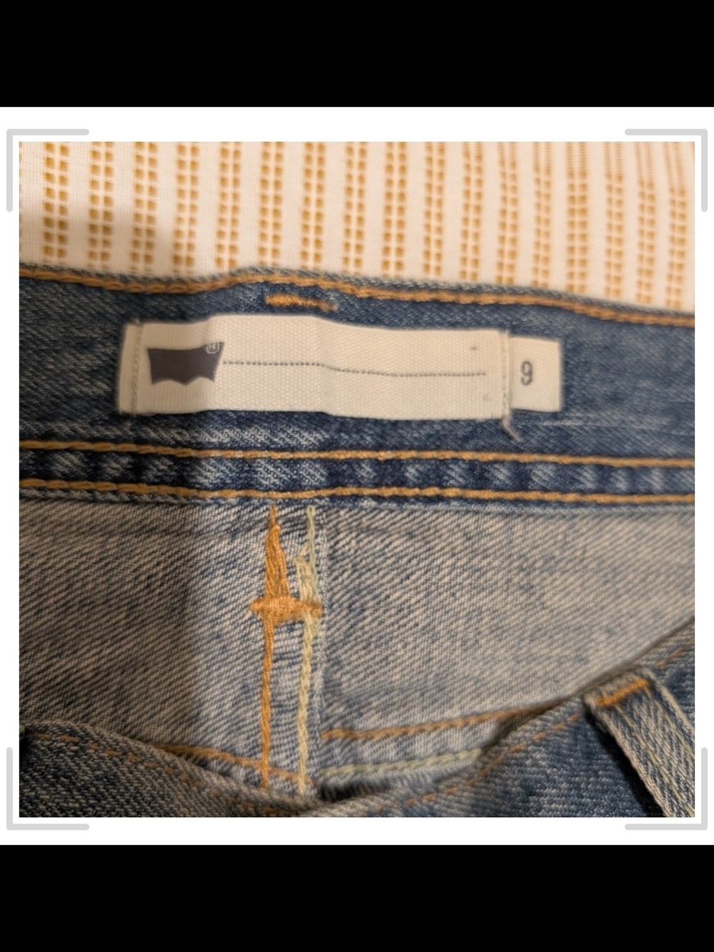 Vintage Levi's light blue denim skirt with contrast stitching - Picture 5 of 8